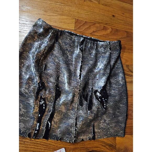 NWT! FREE PEOPLE Green Camo Reversible Sequin Mini A-Line Skirt Size 4 - Picture 6 of 11
